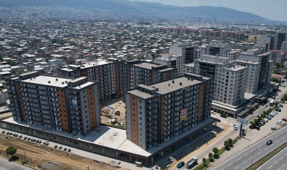 Bursa'da Yıldırım Belediyesi, ilçenin dört bir yanında hayata geçirdiği yatırımlarla