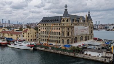 Kültür ve Turizm Bakanı Mehmet Nuri Ersoy, Haydarpaşa Garı’nın restorasyon
