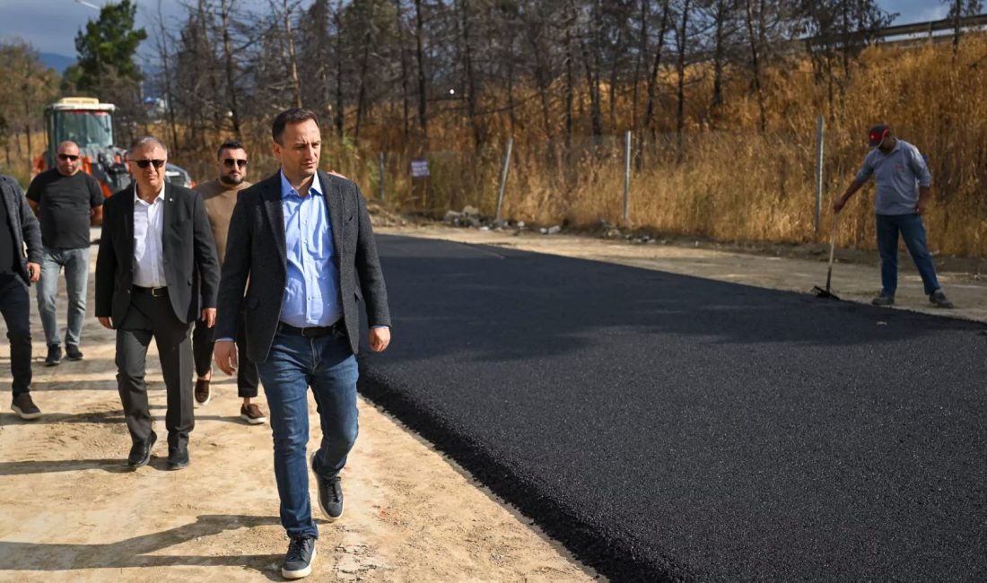 İzmir'in Bornova ilçesindeki kronik yol sorunlarına neşter vuran Bornova Belediyesi,