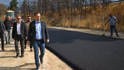 İzmir'in Bornova ilçesindeki kronik yol sorunlarına neşter vuran Bornova Belediyesi,