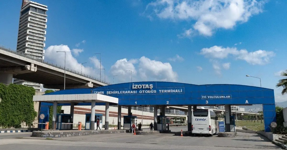 İzmir Otogarı, yeni dönemde İZULAŞ tarafından işletilecek. Otogarın yeni ücret