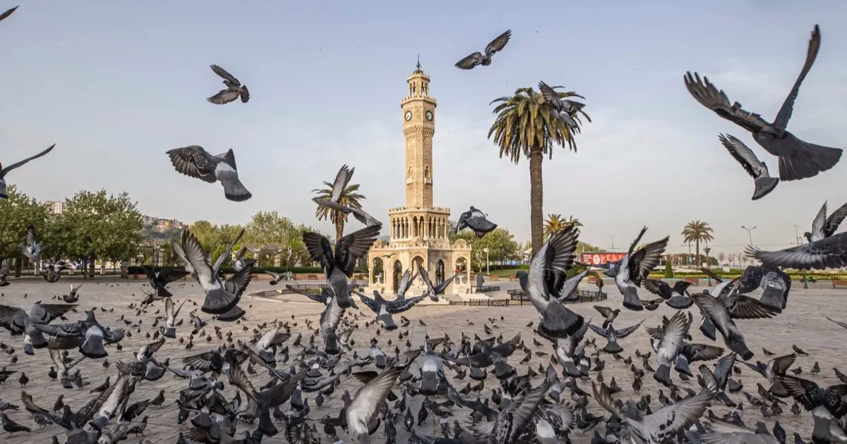 İzmir Saat Kulesi 125 yıldır zamana tanıklık ediyor