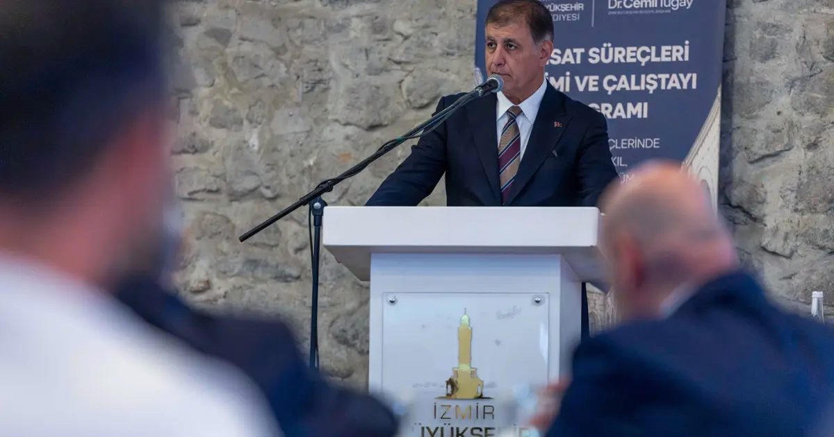 İzmir’de esnafın ruhsat sorunlarına ortak çözüm