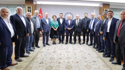 Kayseri Büyükşehir Belediye Başkanı Dr. Memduh Büyükkılıç, kent genelinde istişare