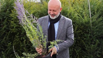 İlçe belediyeleri ölçeğinde Türkiye’nin en kapsamlı fidanlığını bünyesinde bulunduran Kayseri