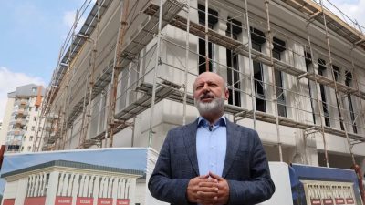 Kayseri Kocasinan Belediye Başkanı Ahmet Çolakbayrakdar, Erciyesevler Mahallesi’nde yapımı son