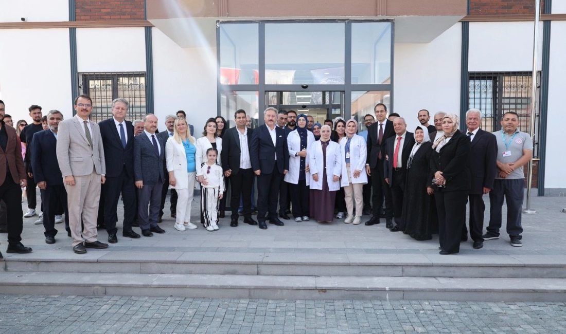 Sağlık alanında hayata geçirdiği projelerle rekor hizmetlere imza atan Kayseri