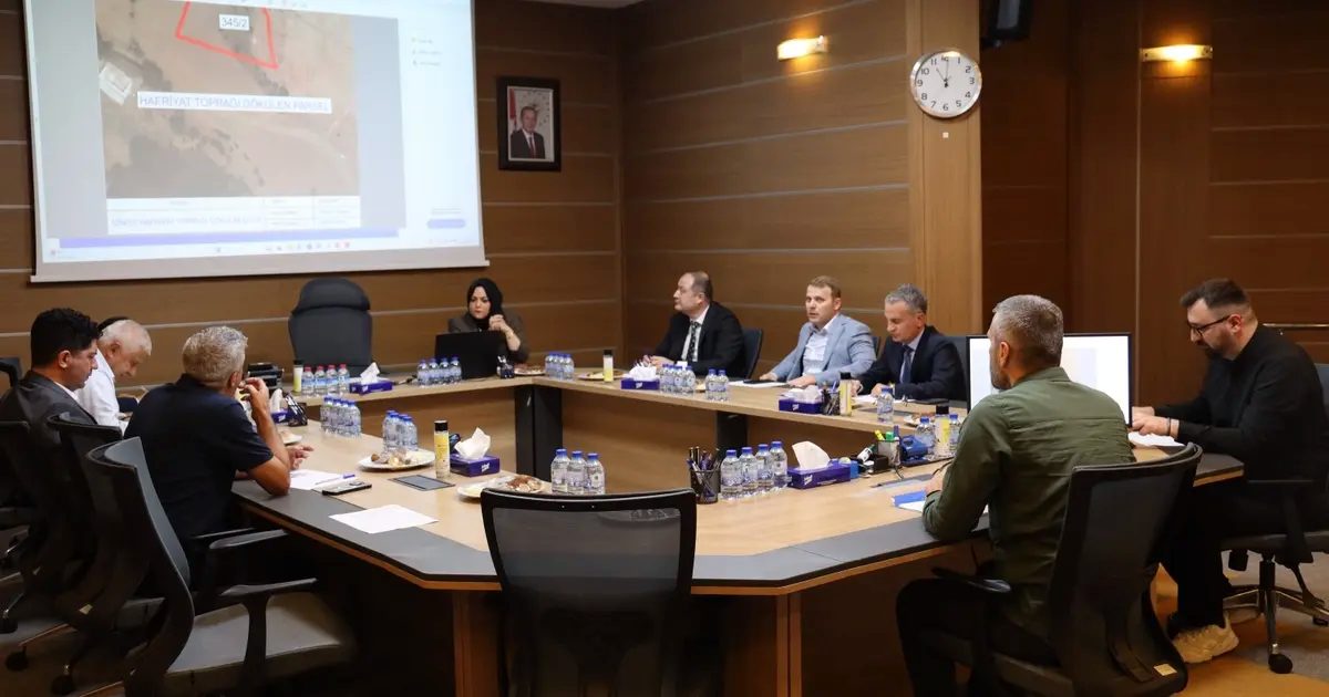 Kocaeli Büyükşehir Belediyesi Encümeni, haftalık olağan toplantısını gerçekleştirdi. Kent gündemine