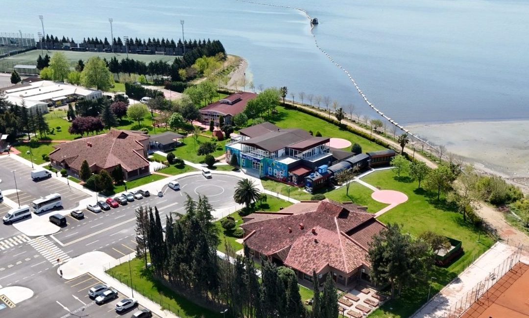 Kocaeli Büyükşehir Belediyesi’nin kadınlara ve ailelere yönelik hayata geçirdiği “Gönül
