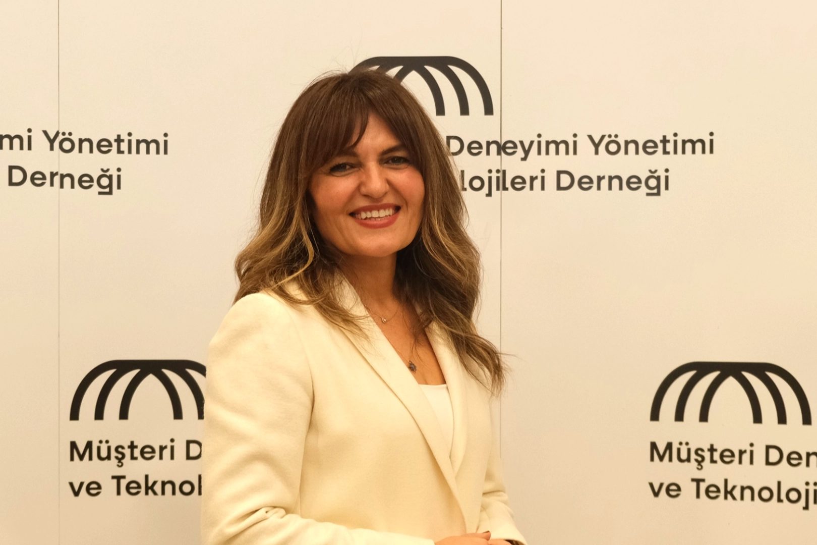 Müşteri Deneyimi Yönetimi ve Teknolojileri Derneği (MDYD), müşteri deneyiminde insan