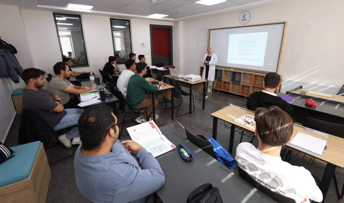 Konya Büyükşehir Belediyesi bünyesinde lise öğrencilerine ve yeni mezun gençlere