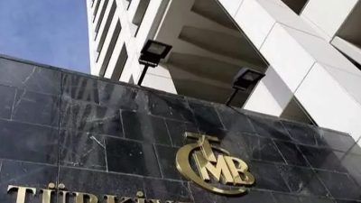 Merkez Bankası, sıkı para politikasının süreceğini vurgularken enflasyon görünümünde bozulma