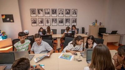 Mersin Büyükşehir Belediyesi, çocukların teknolojiyle erken yaşta tanışmasını ve üretim