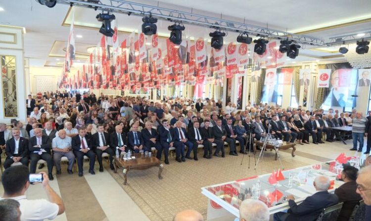 MHP Kırıkkale’de Mekki Varol yeniden il başkanı seçildi