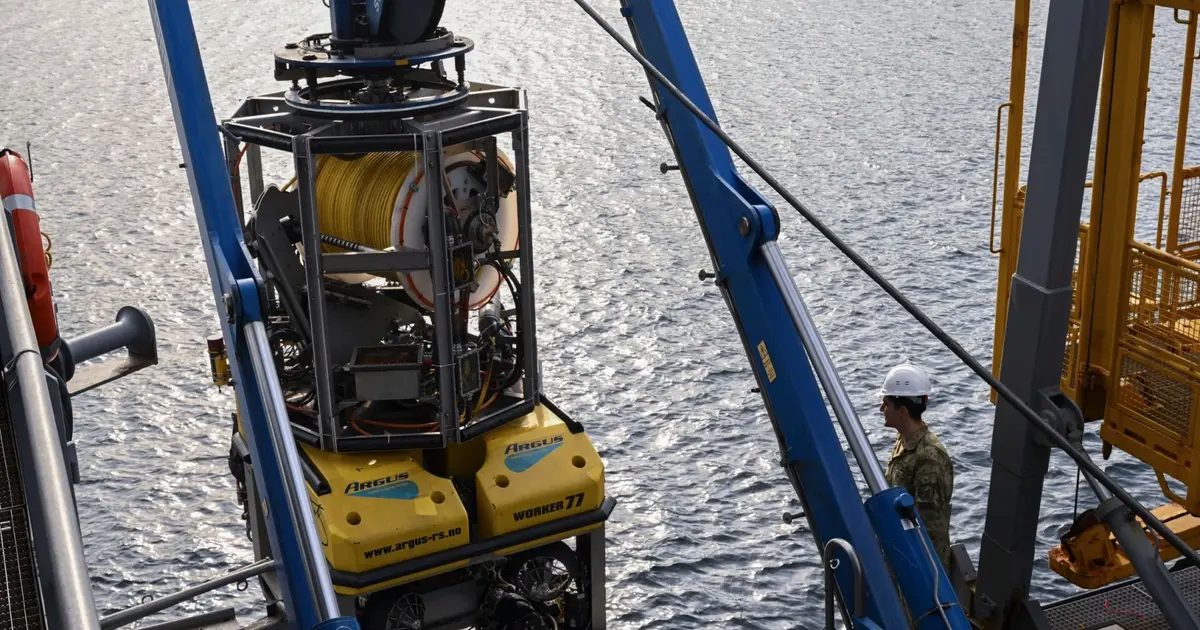 MSB: Girne açıklarında batan gemide arama sürüyor