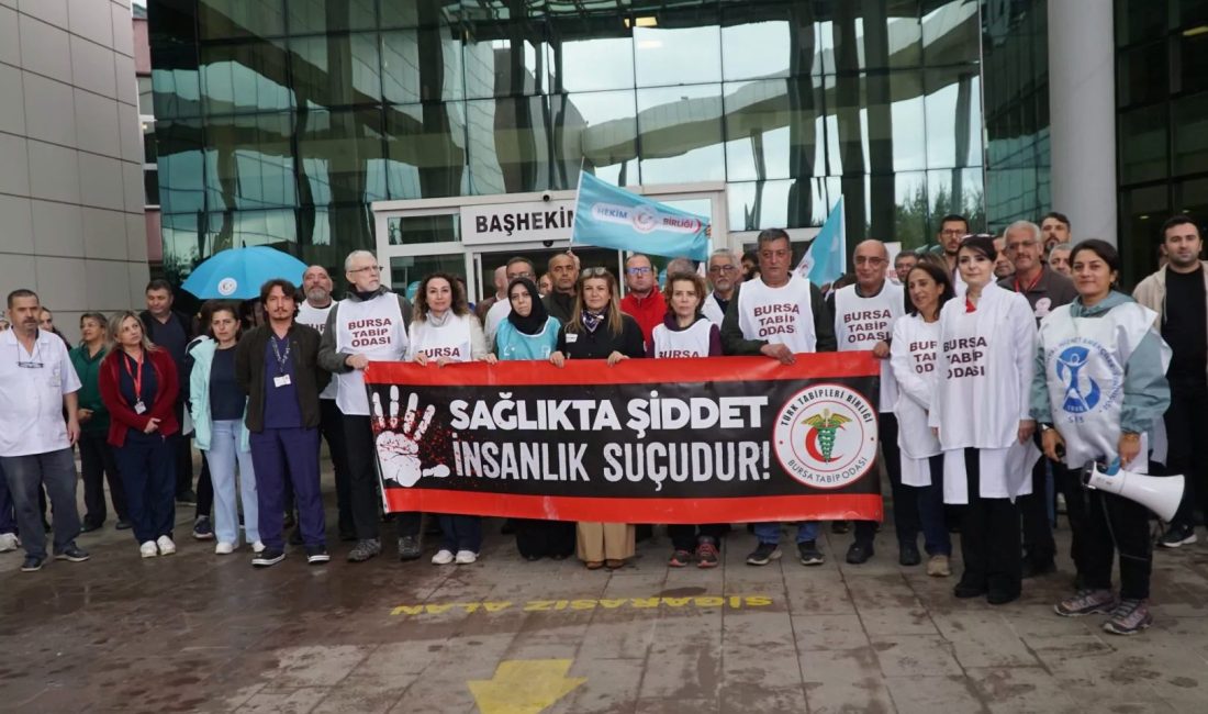 Bursa'da Mudanya Devlet Hastanesi’nde bir sağlık çalışanının hasta tarafından darbedilerek