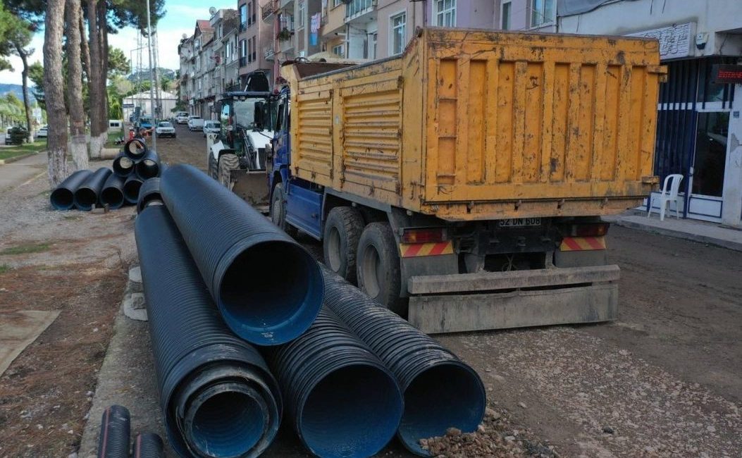 Ordu Büyükşehir Belediyesi, Perşembe ilçesinde başlattığı 3 bin 500 metrelik