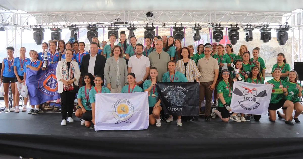 Rumkale’de Dragon Bot Şampiyonları kupalarına kavuştu