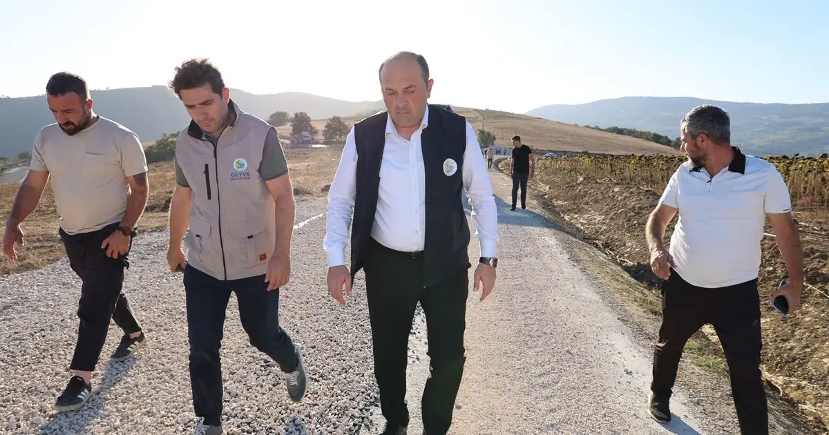 Sakarya Geyve’de soğuk asfalt mesaisi