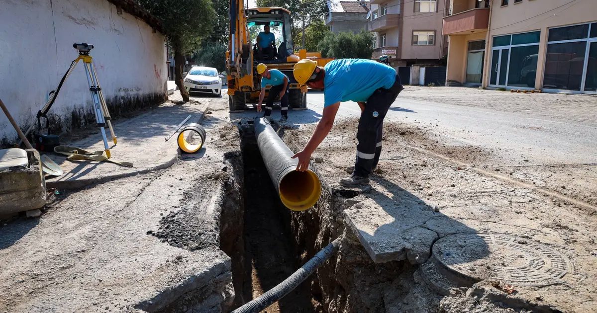 Sakarya’da Ankara Caddesi’nin yağmursuyu altyapısı yenileniyor