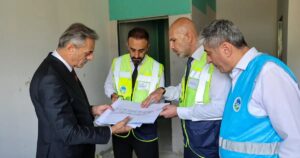 Sakarya Büyükşehir Belediye Başkanı Yusuf Alemdar, sosyal belediyecilik alanında vatandaşlarla