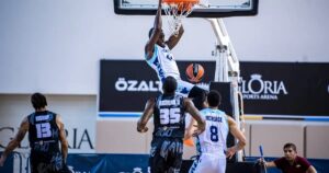 TOFAŞ Basketbol Takımı, yeni sezon kapsamında Antalya kampında oynadığı üçüncü