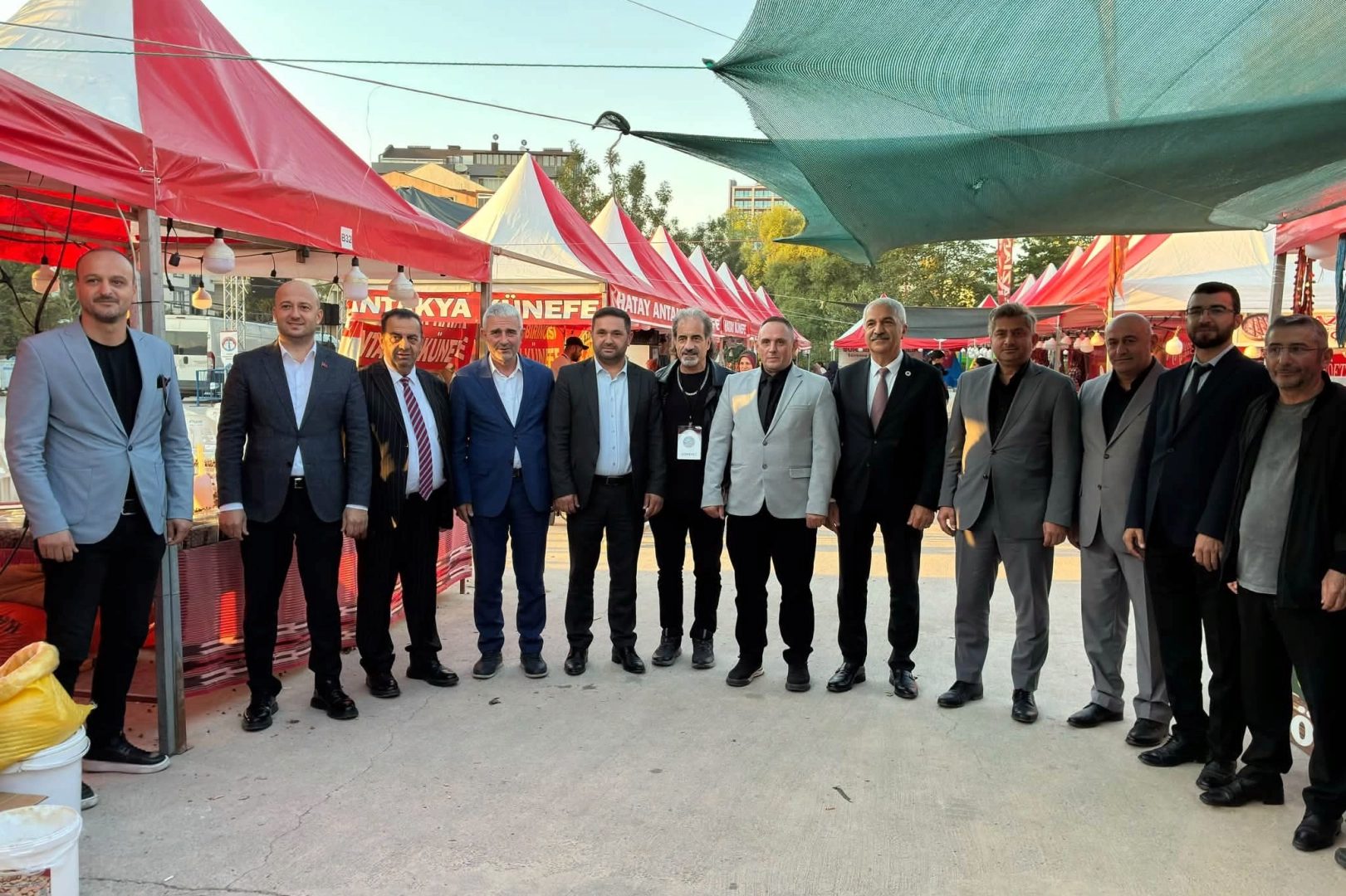Gebze Trabzonlular Derneği tarafından düzenlenen Trabzon Günleri, yoğun katılımla başladı.