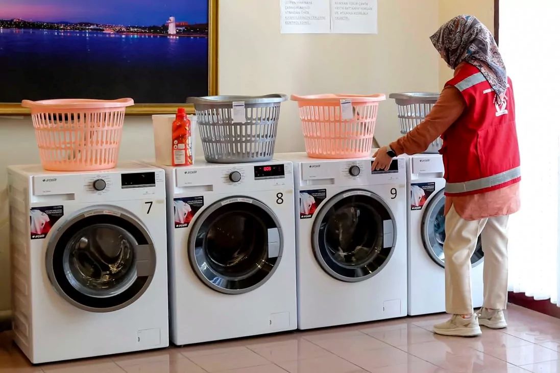 Ankara Büyükşehir Belediyesi, 4 farklı noktadaki Giysi Yıkama Merkezleriyle öğrencilerin