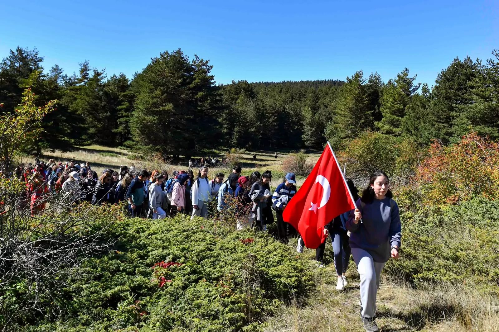 Ankara Büyükşehir Belediyesi, üniversite öğrencilerini Kızılcahamam’daki Işık Dağı ve Belpınar