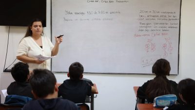 Antalya Büyükşehir Belediyesi, çocukların ve gençlerin eğitimine destek olmaya devam