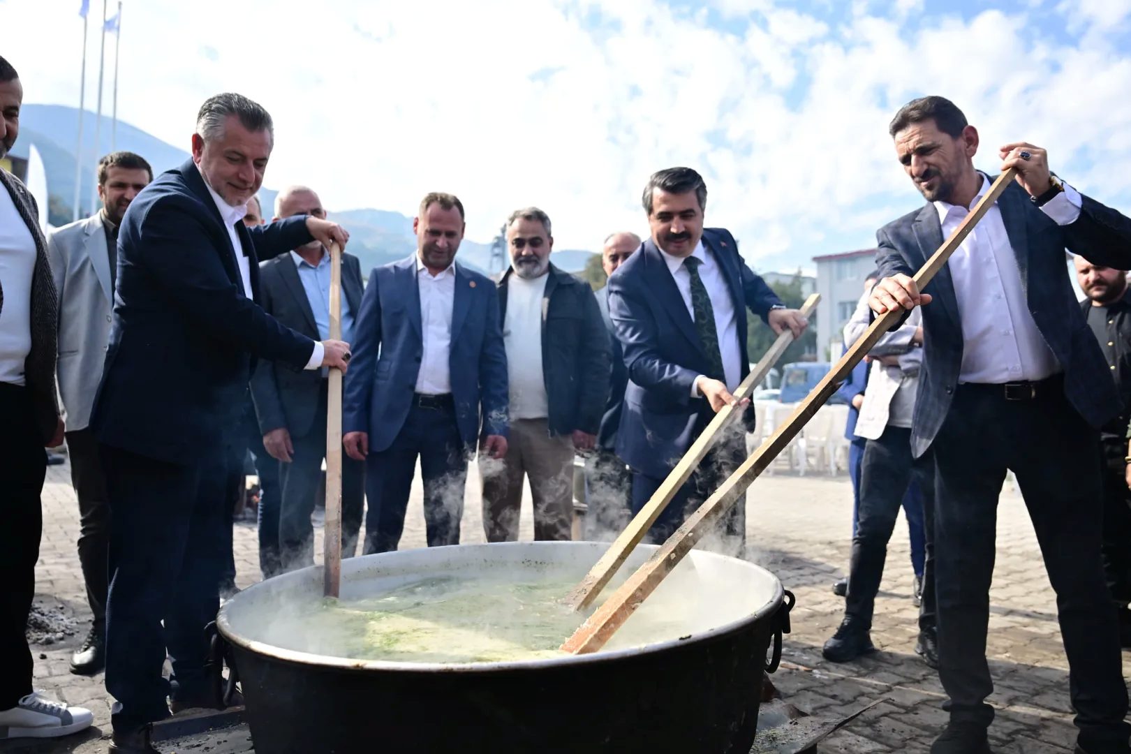 Bursa'nın Yıldırım ilçesine bağlı Hamamlıkızık Mahallesi'nde yüzyıllardır sürdürülen Nebi Dede