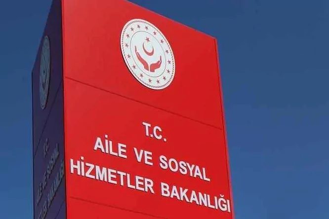 Sosyal medya fenomeni Ö.Ö.’nün küçük yaştaki bir çocuğun sünnet işlemi