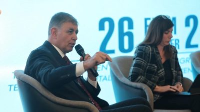 COP31’e hazırlık kapsamında Gaziantep’te düzenlenen yerel iklim eylemi toplantısında konuşan