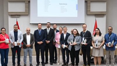 İzmir Bornova Kent Konseyi Olağan Genel Kurulu’nda güven tazeleyerek yeniden
