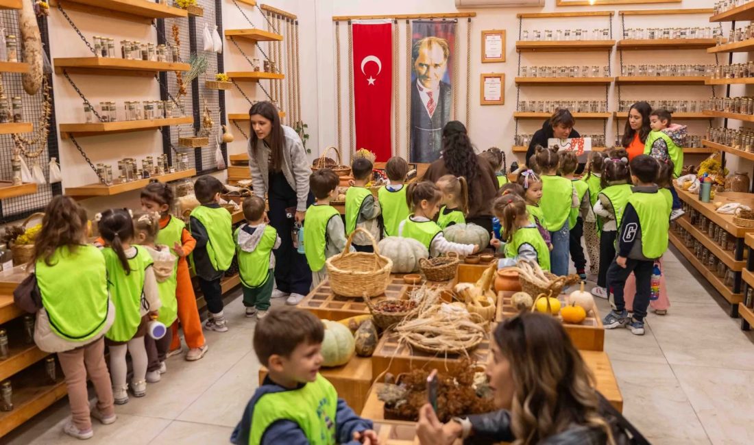 Bornova Belediyesi, çocuklara erken yaşta çevre ve tarım bilinci kazandırmak