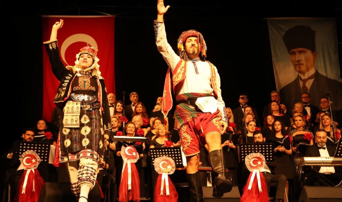 Cumhuriyet Bayramı kutlamaları kapsamında Nilüfer Belediyesi Türk Sanat Müziği Korosu