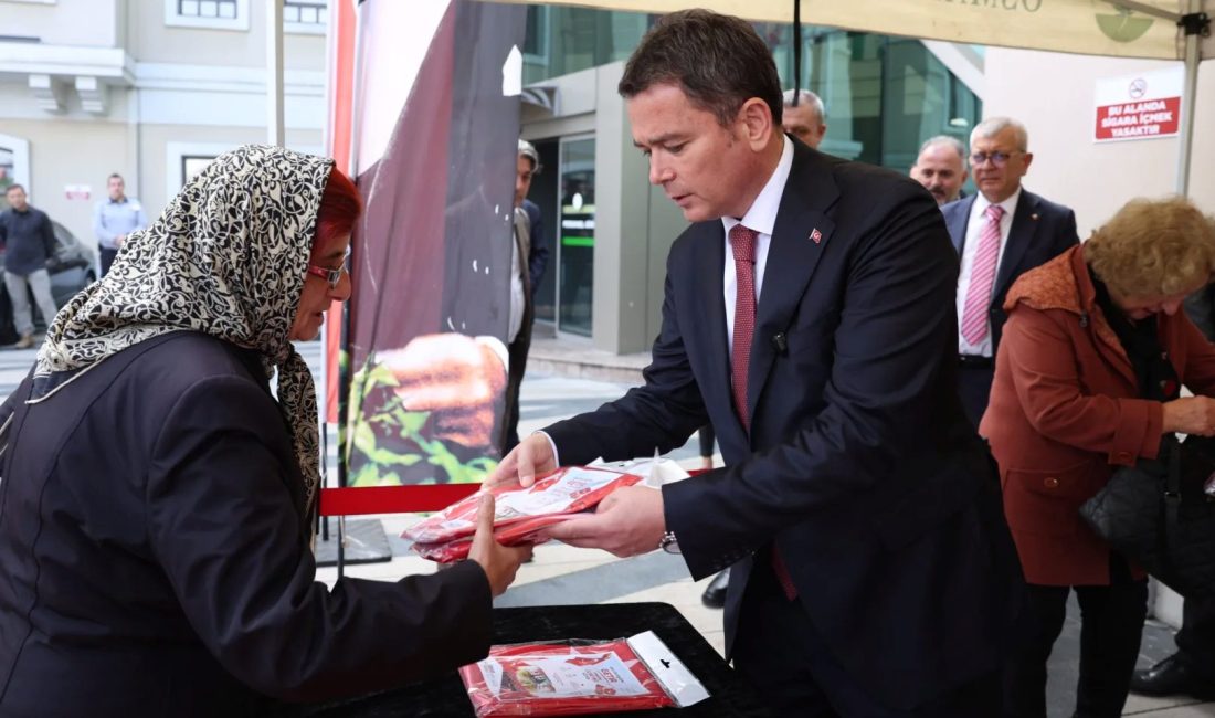 Osmangazi Belediyesi’nin 29 Ekim Cumhuriyet Bayramı etkinlikleri çerçevesinde vatandaşların yıpranan
