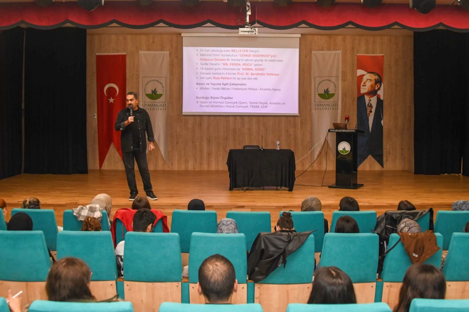 Bursa'da Osmangazi Belediyesi, üniversite ve lise sınavlarına yönelik eğitim desteklerinin