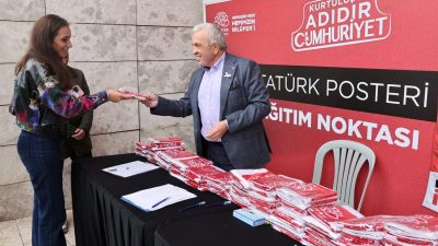 Bursa'da Nilüfer Belediyesi, 29 Ekim Cumhuriyet Bayramı dolayısıyla vatandaşlara ücretsiz