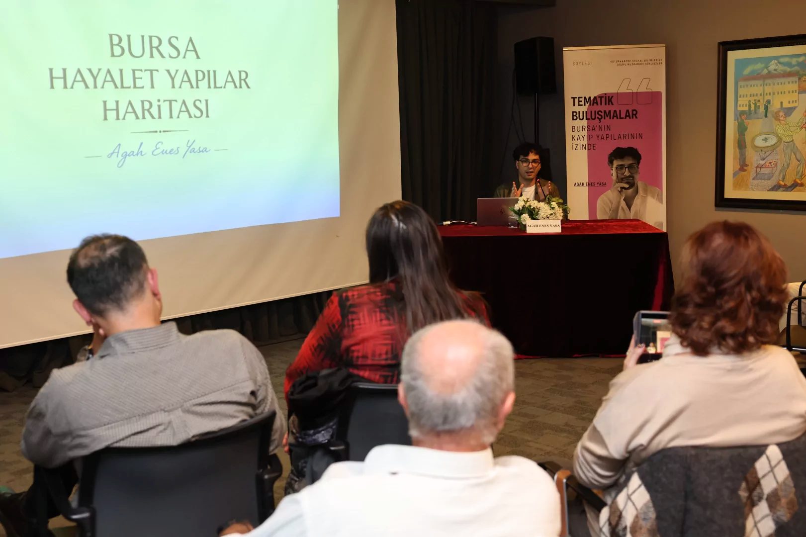 Nilüfer Belediyesi’nin düzenlediği söyleşide konuşan tarihçi, yazar Agah Enes Yasa,