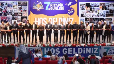 Çayırova Belediyesi’nin bu yıl 7'ncisini düzenlediği Çayırova Kitap Günleri, bugün
