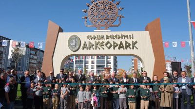Çorum Belediyesi tarafından hayata geçirilen Arkeopark, düzenlenen törenle hizmete açıldı.