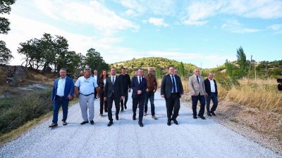Manisa Büyükşehir Belediye Başkanı Besim Dutlulu, Demirci’de 12 mahalleyi birbirine