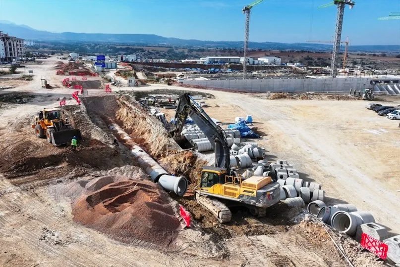 Denizli Büyükşehir Belediyesi DESKİ, kentin hızla gelişen bölgelerinden Şehir Hastanesi