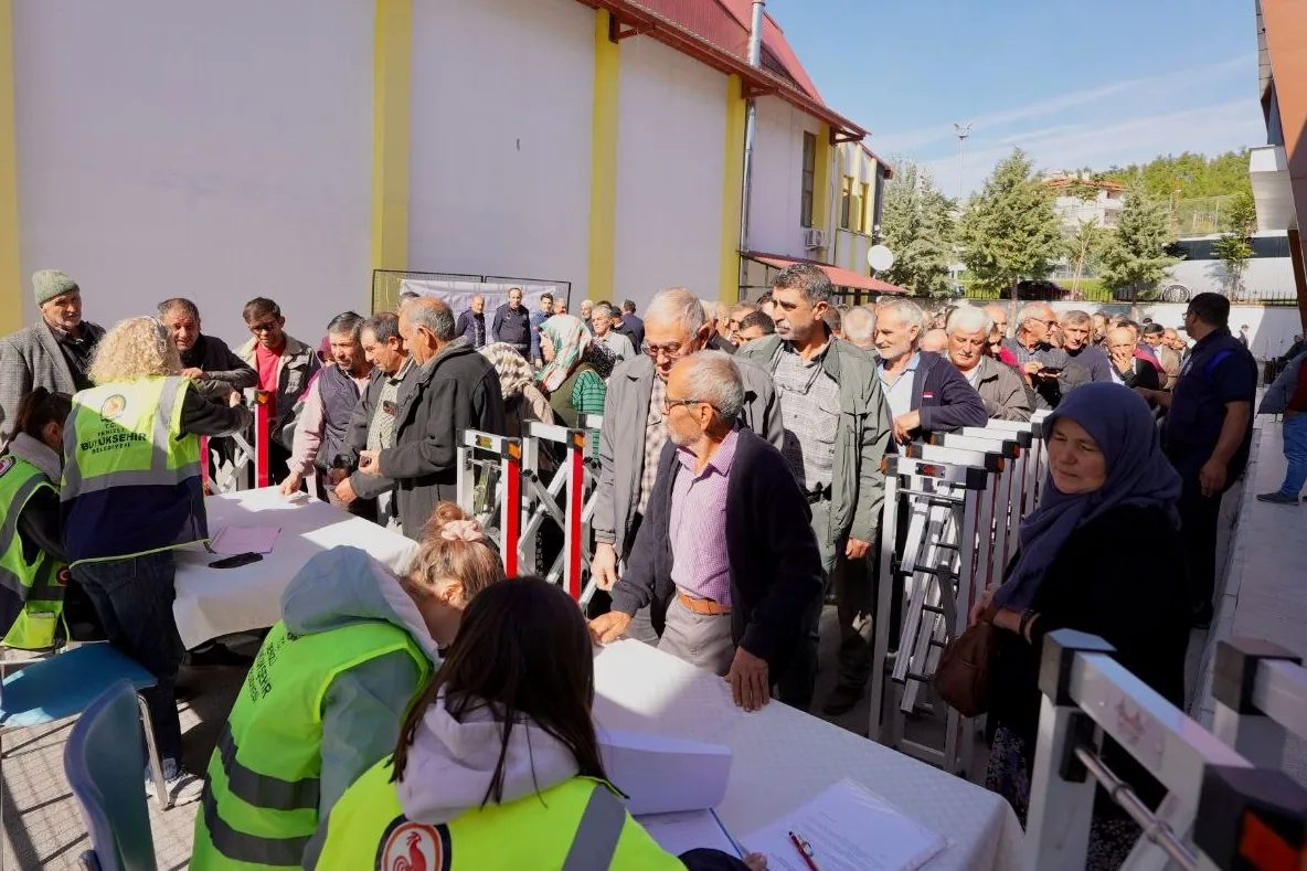 Denizli Büyükşehir Belediyesi’nin artan yem maliyetlerine karşı üreticiyi desteklemek ve