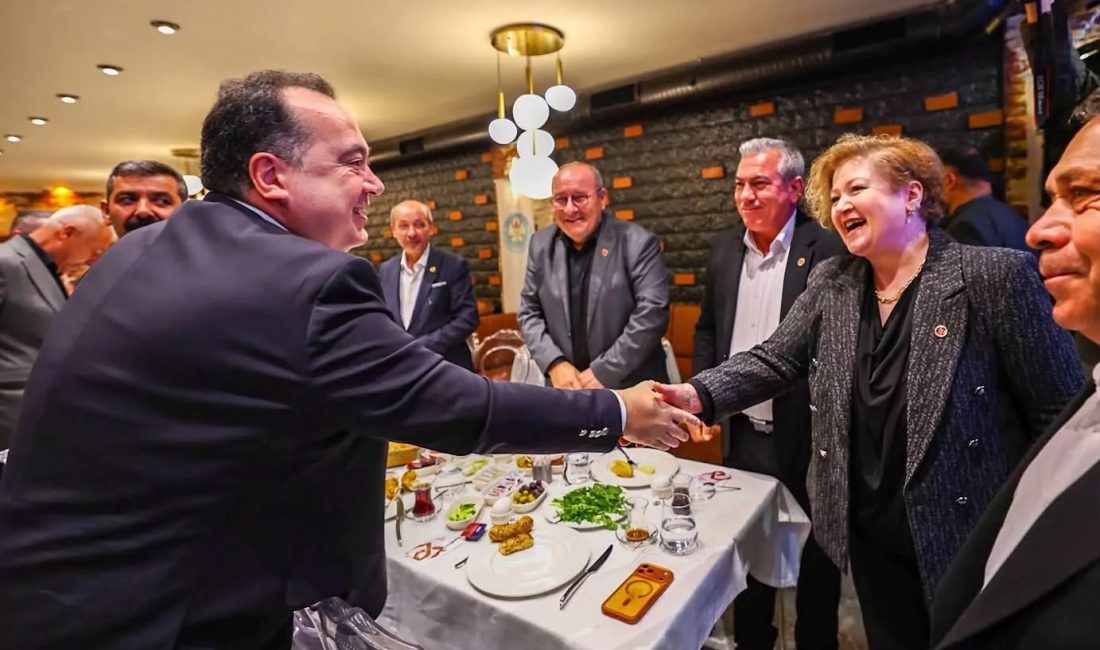 Manisa Büyükşehir Belediye Başkanı Besim Dutlulu, Muhtarlar Günü dolayısıyla düzenlenen