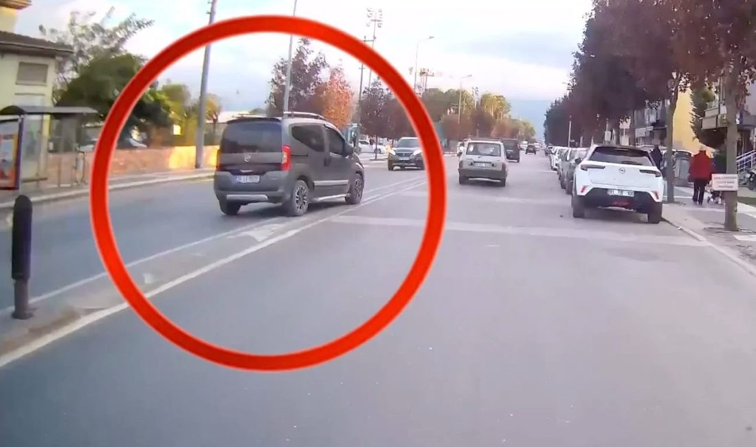 Düzce'de bir petrol istasyonundan çıkan hafif ticari araç, ters yöne