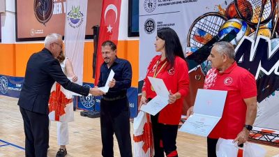 Edirne’de Amatör Spor Haftası kapsamında gerçekleştirilen geleneksel “Yılın Enleri” Ödül