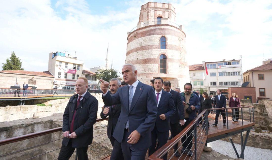 Kültür ve Turizm Bakanı Mehmet Nuri Ersoy, Edirne'de restorasyonu tamamlanan
