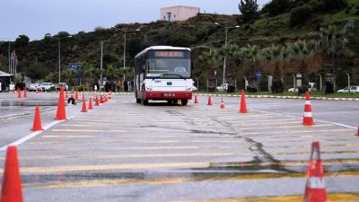 Hatalı sürüş davranışlarını azaltmayı, yolcu konforunu artırmayı ve enerji verimliliği